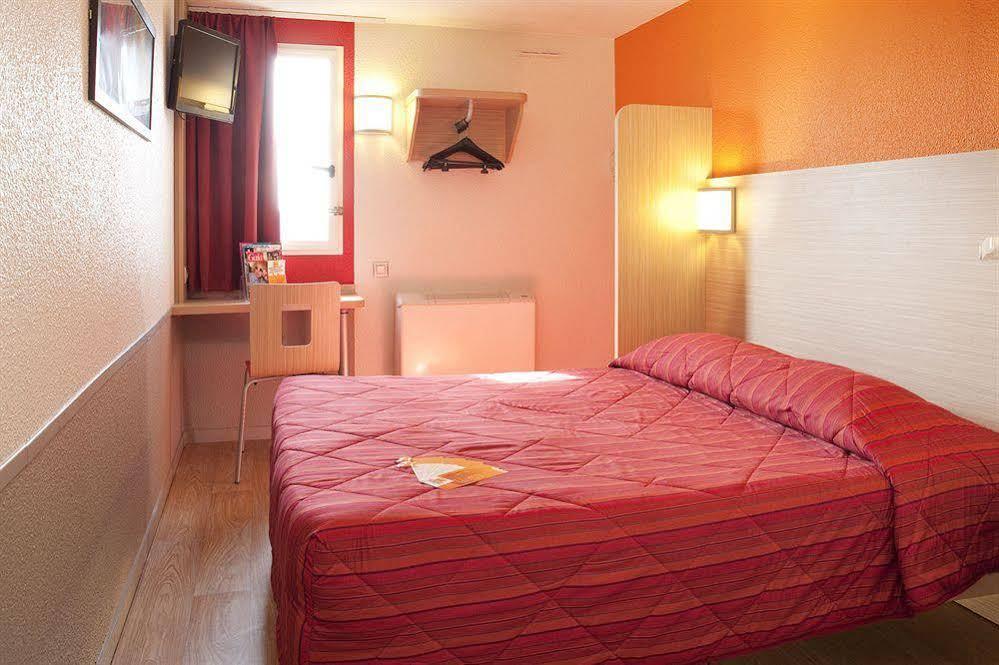Premiere Classe Paris Ouest - Nanterre - La Defense Ngoại thất bức ảnh